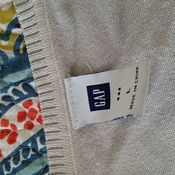 💥3 for $15💥 GAP Leopard sweater - Picture 3 of 7